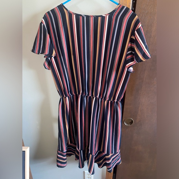 Exhilaration‎ striped dress - Picture 2 of 4